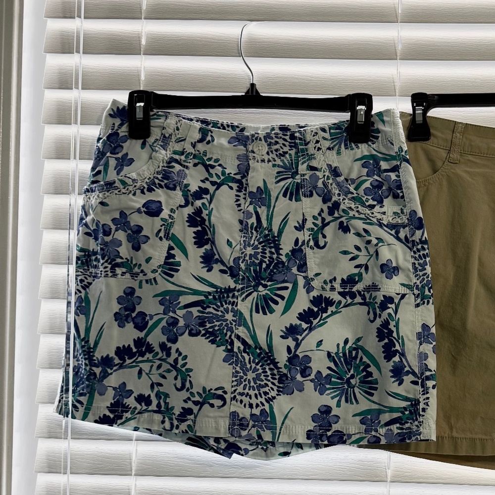 St. John’s Bay Print and Khaki Skort Sizes 8 and 6